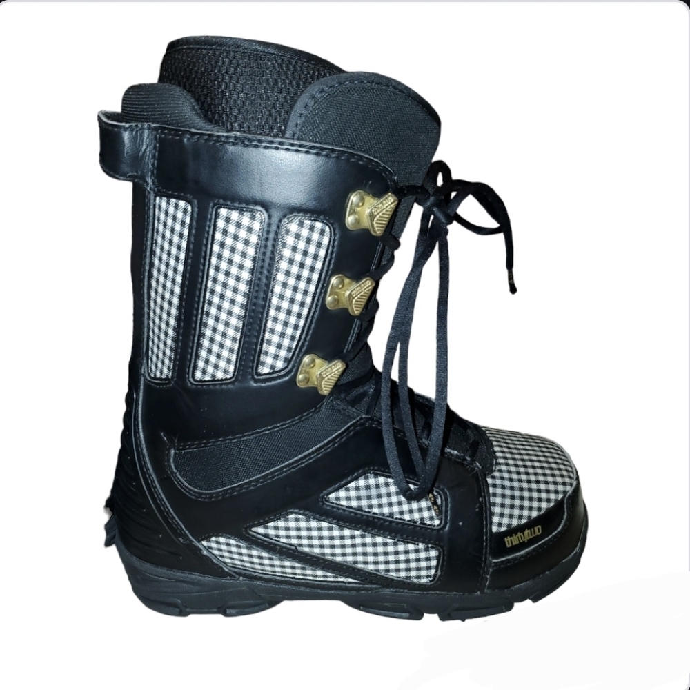 Snowboarding Boots/ Thirty-two